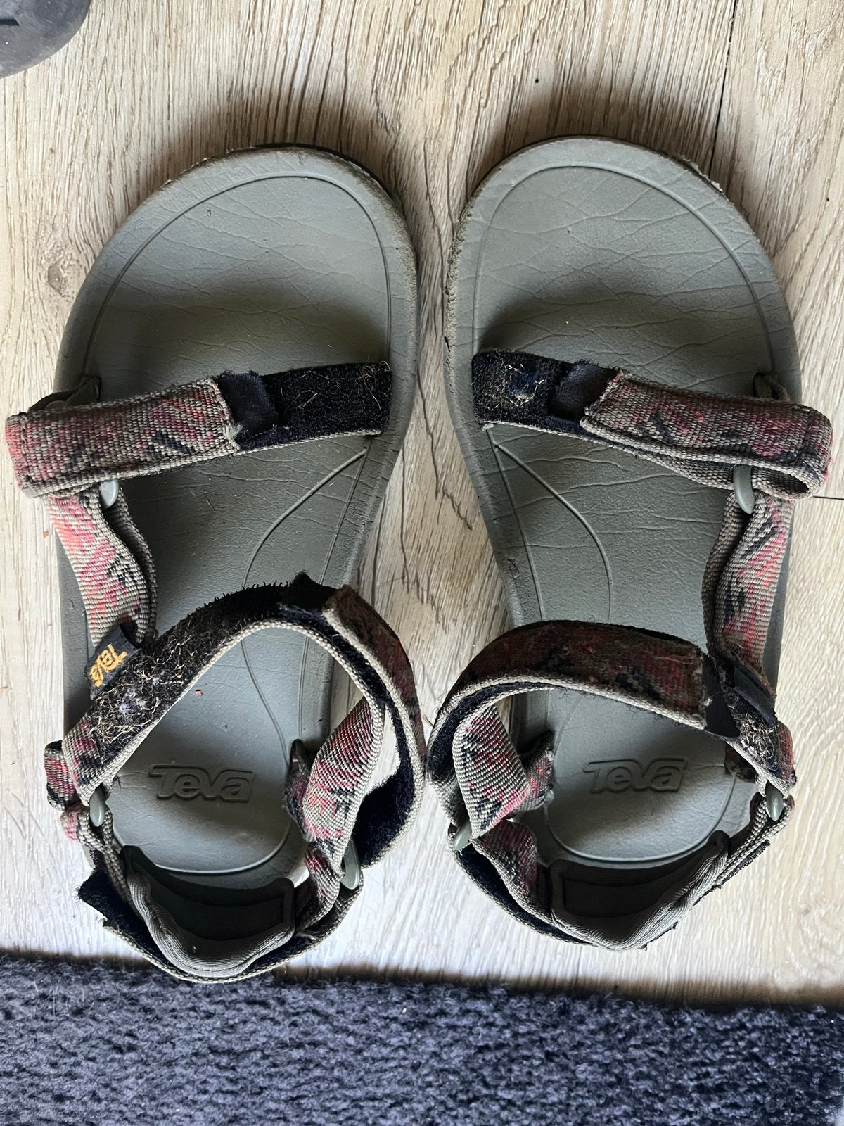 Teva sandalen - mt 35 - Comfortabele wandelsandalen, Kleding | Dames, Schoenen, Ophalen, Gedragen, Groen, Sandalen of Muiltjes