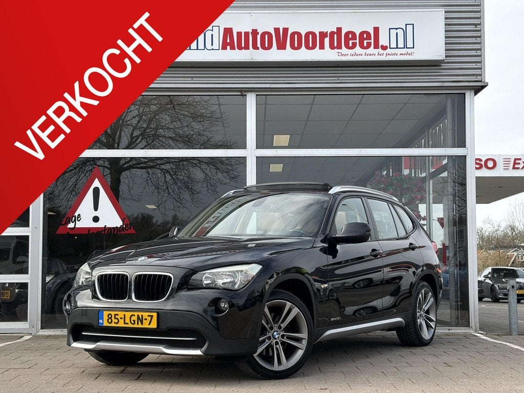 BMW X1 sDrive18i Executive Automaat / Leder / Pano / Stoelve, Euro 5, Beige, 4 cilinders, Zwart