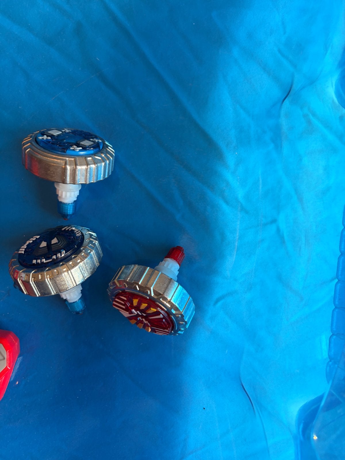 Beyblade set met arena en 3 Beyblades, Ophalen of Verzenden, Gebruikt, Jongen of Meisje