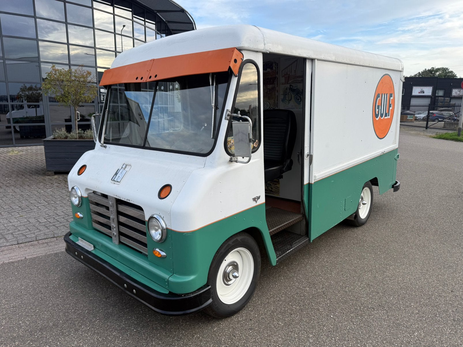 1960 International Metro Stepvan V8 automaat, Auto's, Stof, Handgeschakeld, Vierwielaandrijving, SUV of Terreinwagen