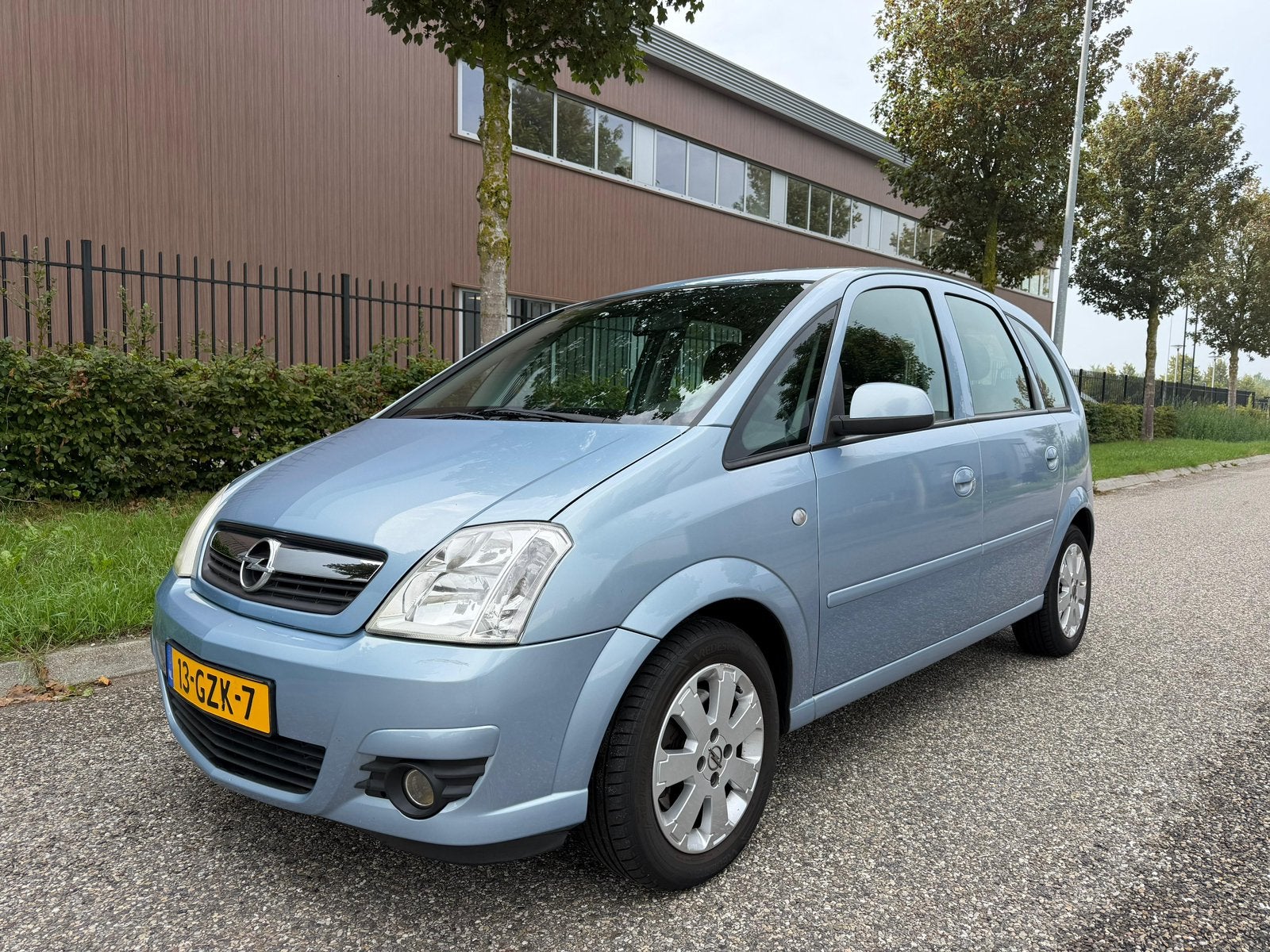 Opel Meriva 1.6 Temptation / Nieuwe APK / Airco / Cruise, Auto's, Voorwielaandrijving, Zwart, 4 cilinders, Blauw
