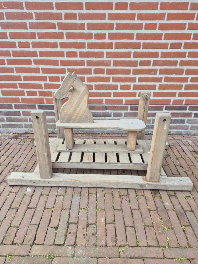 Houten schommelpaard voor buiten, Ophalen, Gebruikt
