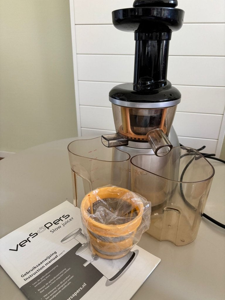 Versapers slowjuicer - Hurom HU-300, Ophalen, Zo goed als nieuw, Elektrisch, Slowjuicer
