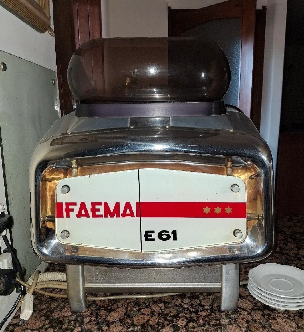 Faema E61 Espressomachine - Vintage Italiaanse Koffie-ervari, Stoompijpje, Gebruikt, Espresso apparaat, 10 kopjes of meer