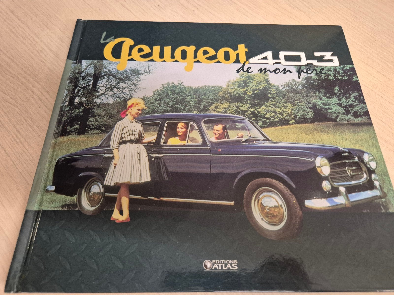 Boek hardcover Peugeot 403 óók Peugeot 403 Break cabriolet, Ophalen of Verzenden, Zo goed als nieuw, Peugeot
