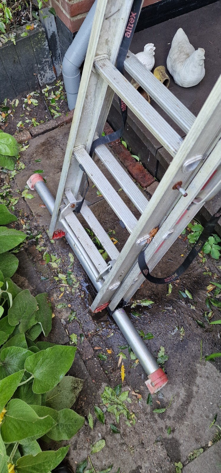 Altrex 3-delige Ladder 3082 (Werkhoogte tot 8,80m) - Stevig, Doe-het-zelf en Verbouw, Ladders en Trappen, Ophalen of Verzenden