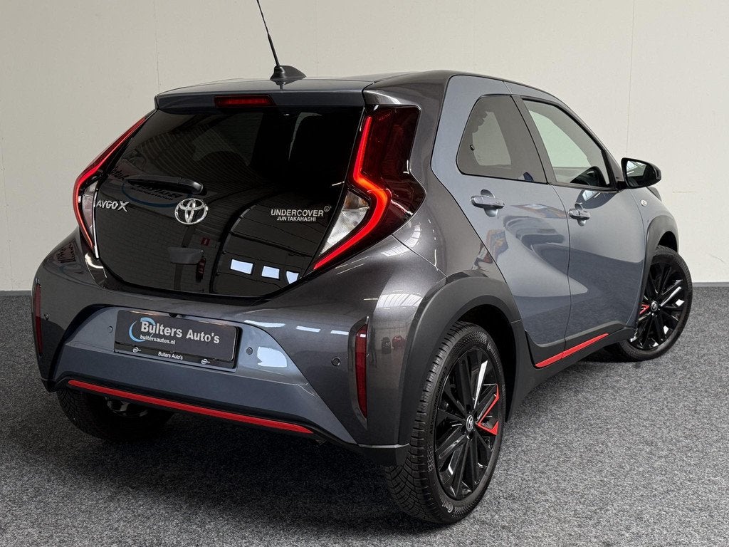 Toyota Aygo X 1.0 VVT-i S-CVT JBL UNDERCOVER Jun Takahashi E, Gebruikt, Euro 6, 4 stoelen, Leder en Stof