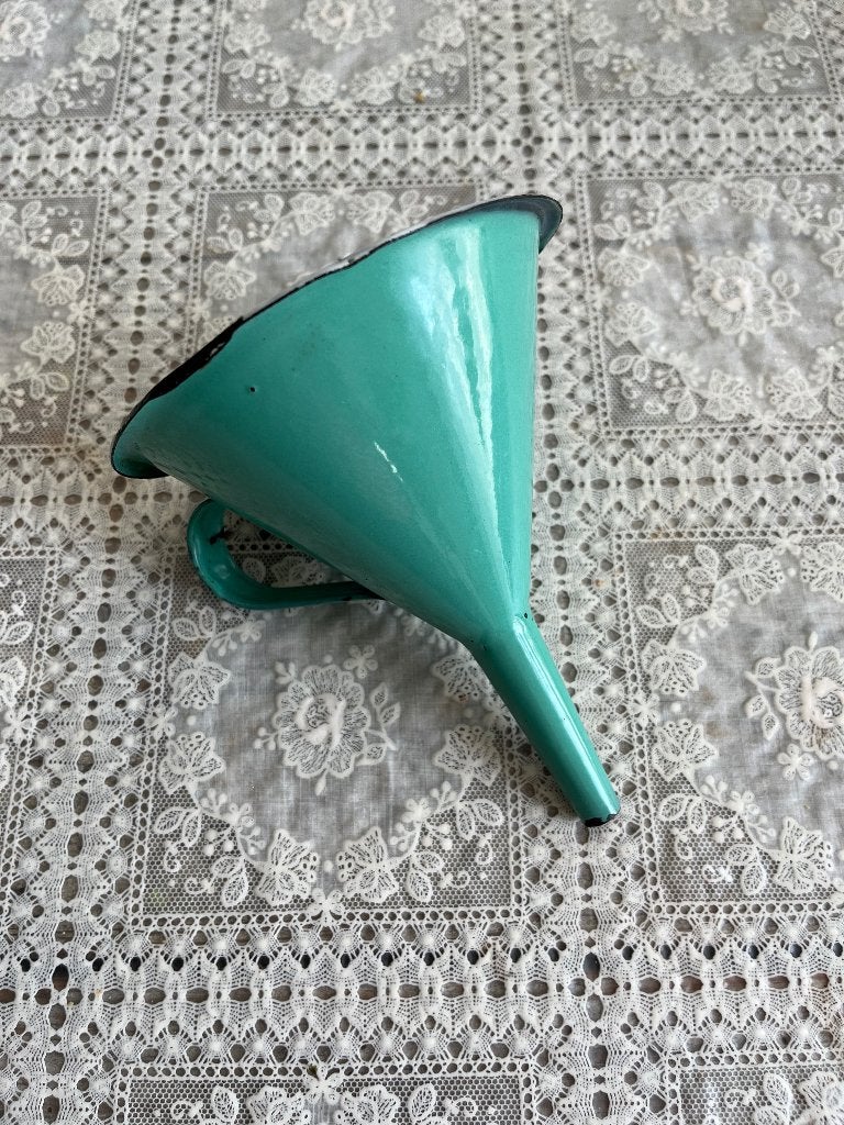 Geëmailleerde zeegroene trechter, Ophalen of Verzenden