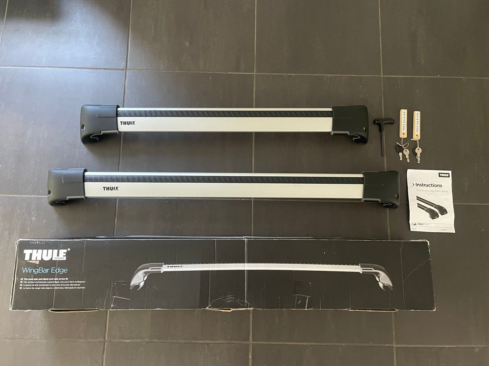 Thule WingBar Edge dakdragers Volvo V40 Cross Country, Auto diversen, Dakdragers, Ophalen of Verzenden, Zo goed als nieuw