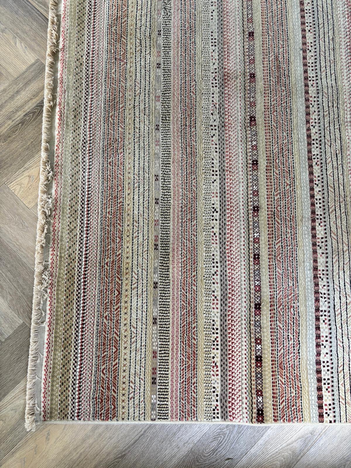 Foto 3 van Zuiver Nepal Light vloerkleed 160x235 mooie staat