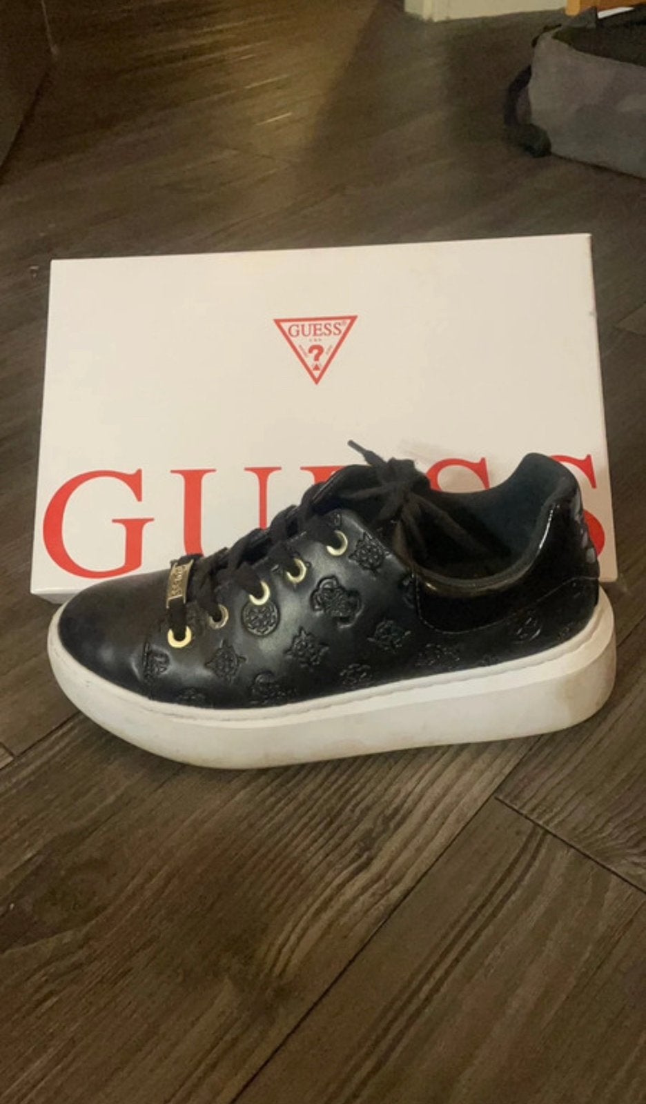 Geuss schoenen, Ophalen of Verzenden, Zo goed als nieuw, Zwart, Sneakers of Gympen