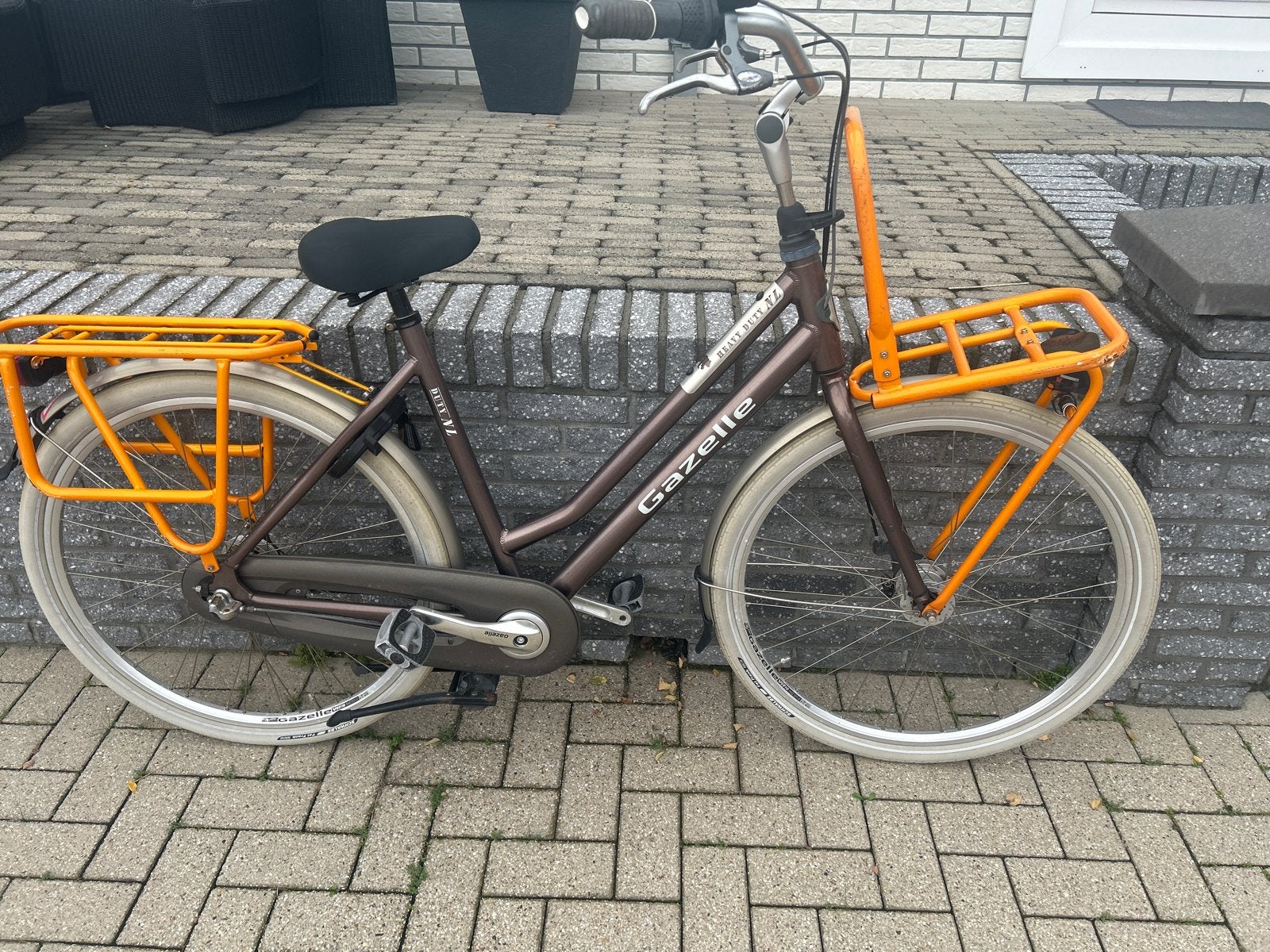 Gazelle Heavy Duty NL Damesfiets - Bruin met Oranje Dragers, Versnellingen, Ophalen of Verzenden, Gazelle, Trommelrem