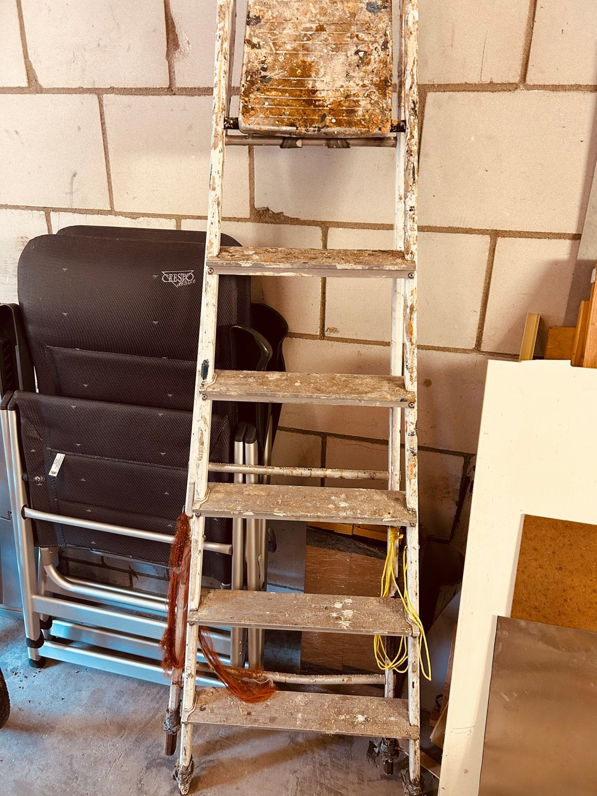 Gebruikte schildersladder met 6 treden, Doe-het-zelf en Verbouw, Ladders en Trappen, Ophalen of Verzenden, Gebruikt, Ladder, 2 tot 4 meter