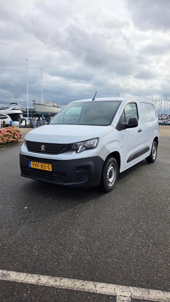 Peugeot Partner 1.5 Bluehdi 100pk 650kg 2023 Wit, Auto's, Voorwielaandrijving, Parkeersensor, Wit, 710 kg