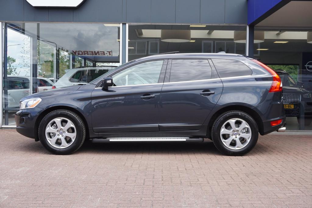 Volvo XC60 3.0 T6 AWD Momentum | Automaat | 94.000KM | Young, Gebruikt, 2000 kg, Bedrijf, XC60