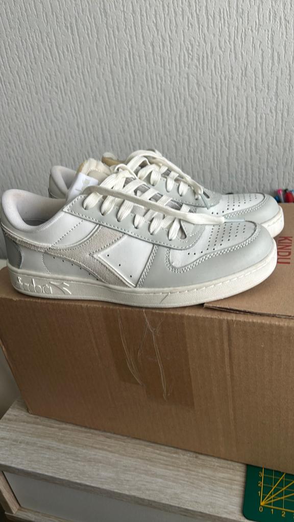 Diadora sneakers 38,5, Ophalen of Verzenden, Zo goed als nieuw, Overige kleuren, Sneakers of Gympen