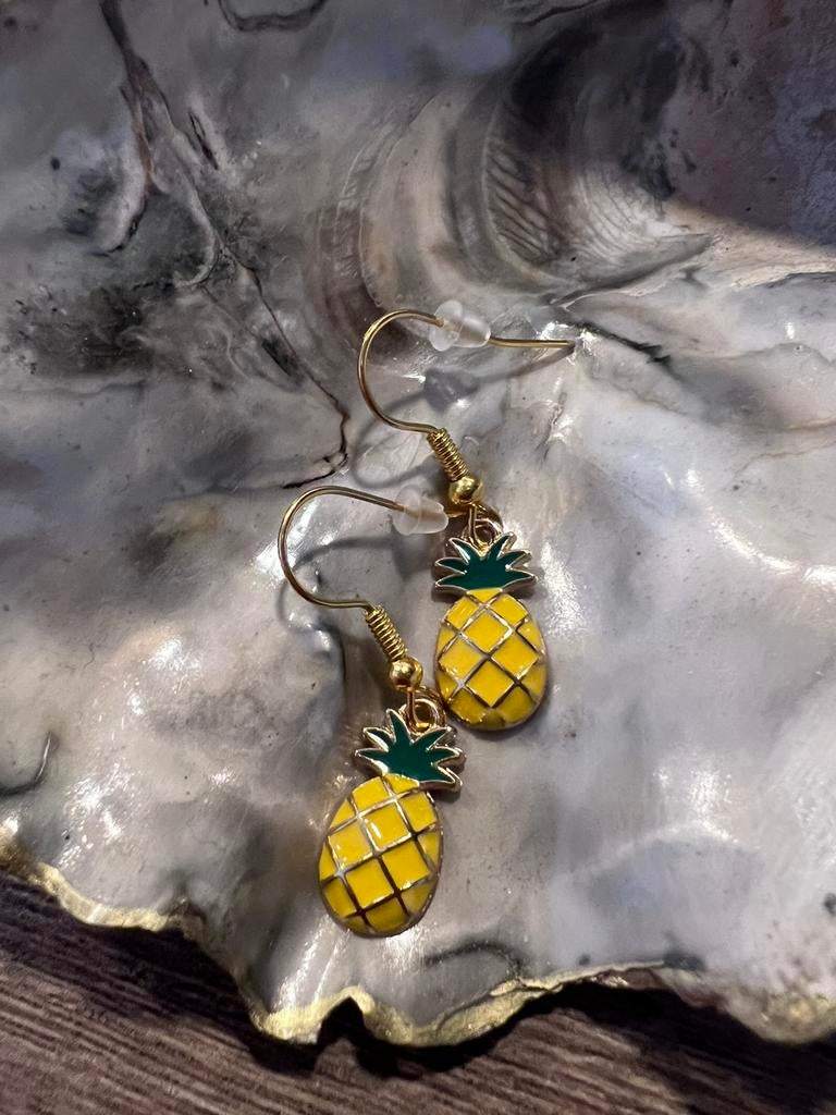 Oorbelletjes ananas, Ophalen of Verzenden, Zo goed als nieuw, Overige materialen