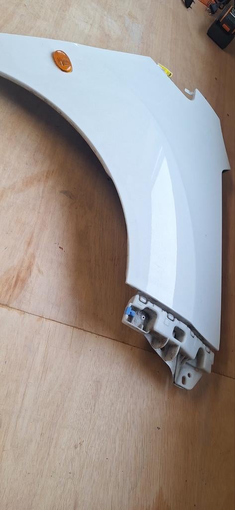 Spatbord rechtsvoor wit Chevrolet Spark, Ophalen, Gebruikt, Chevrolet, Spatbord