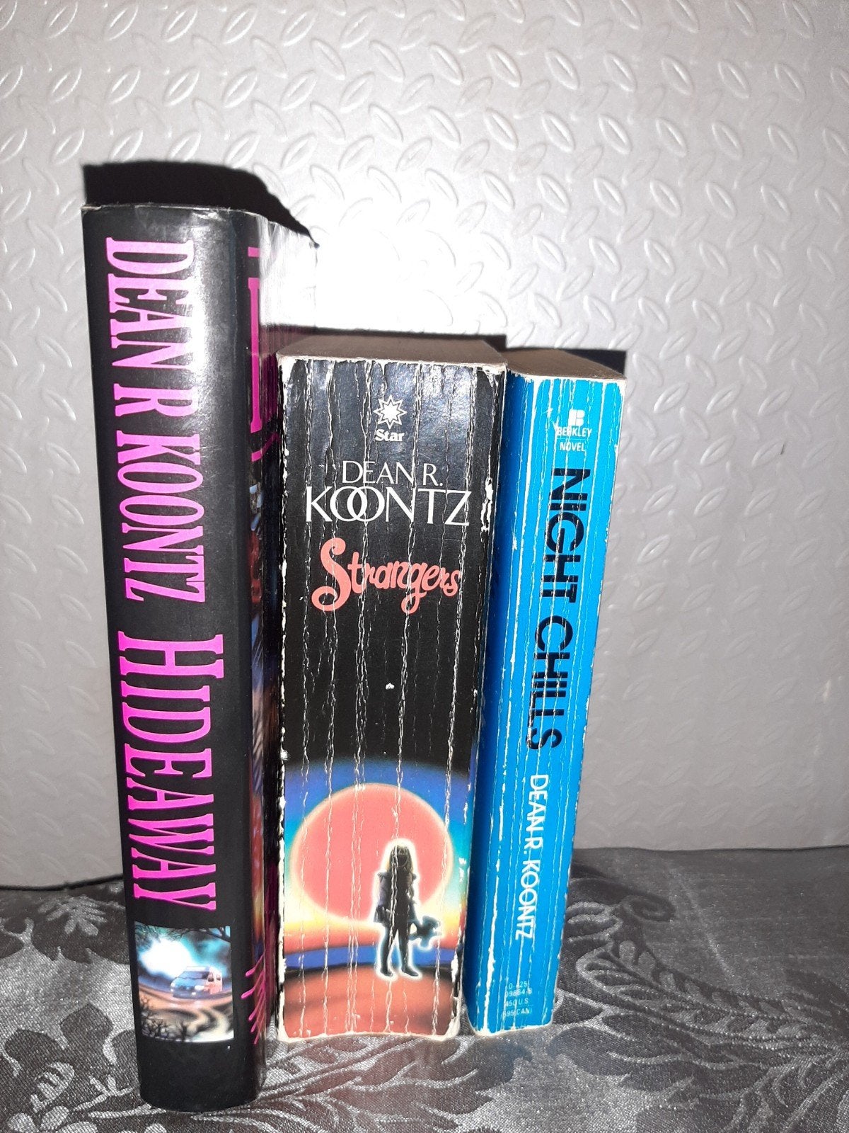 Dean R. Koontz Boeken Set: Hideaway, Strangers, Night Chills, Ophalen of Verzenden, Gelezen, Dean R. Koontz