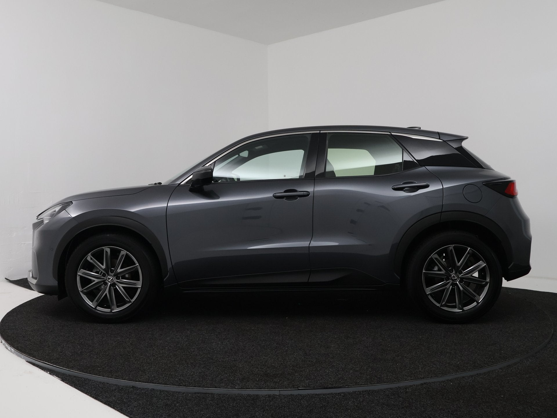 Lexus LBX 1.5 Relax 2WD | Advanced Pack | Mark Levinson Audi, Auto's, 12 maanden, 136 pk, Gebruikt, Bedrijf