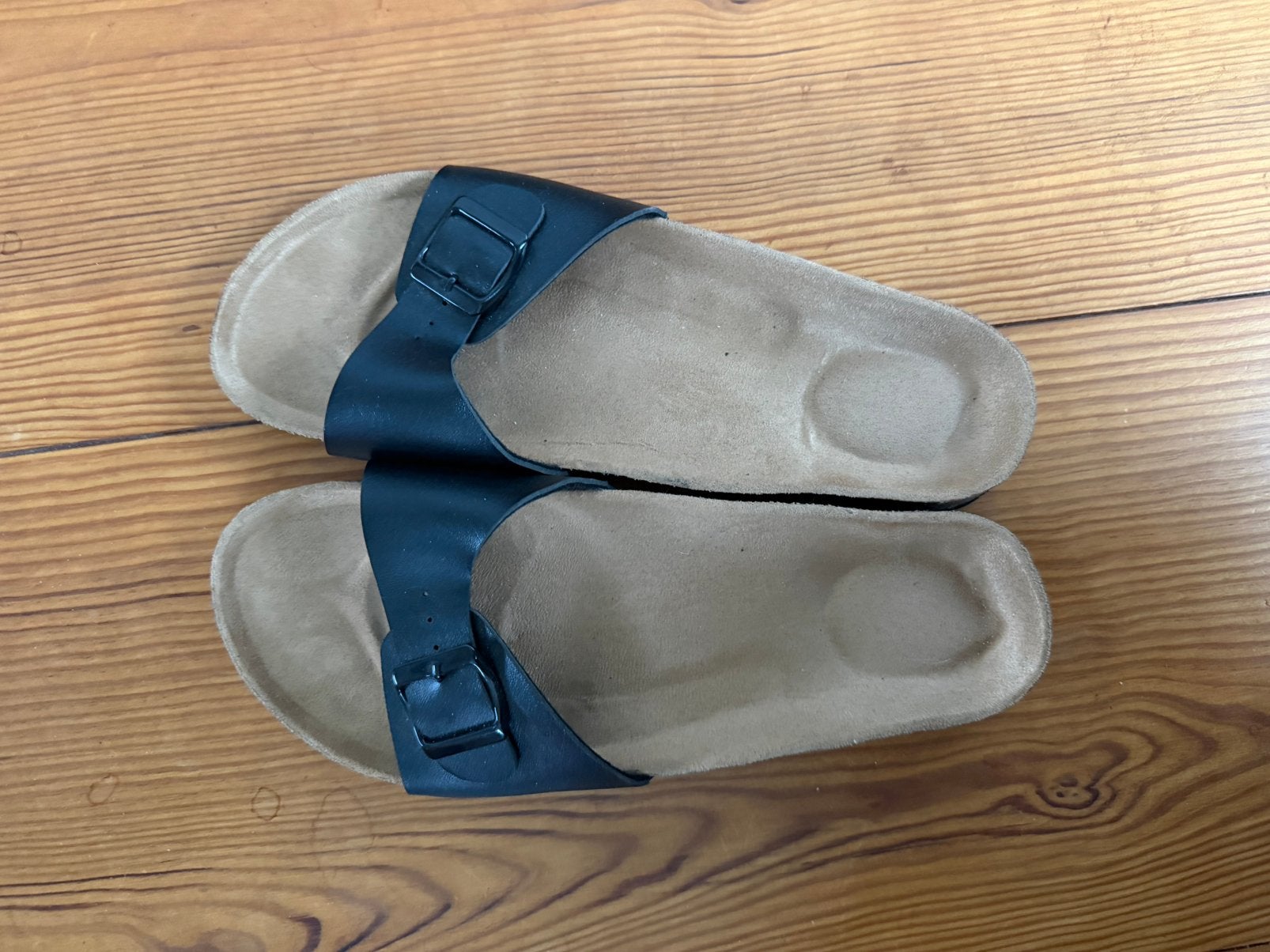 Zwarte slippers, maat 41/42, Kleding | Dames, Ophalen of Verzenden, Zo goed als nieuw