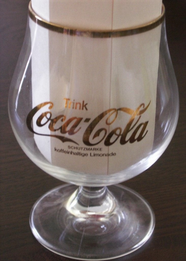 Coca Cola cognac glas op voet goudkleurige tekst Coca 0,3 l, Ophalen of Verzenden, Nieuw, Bierglas