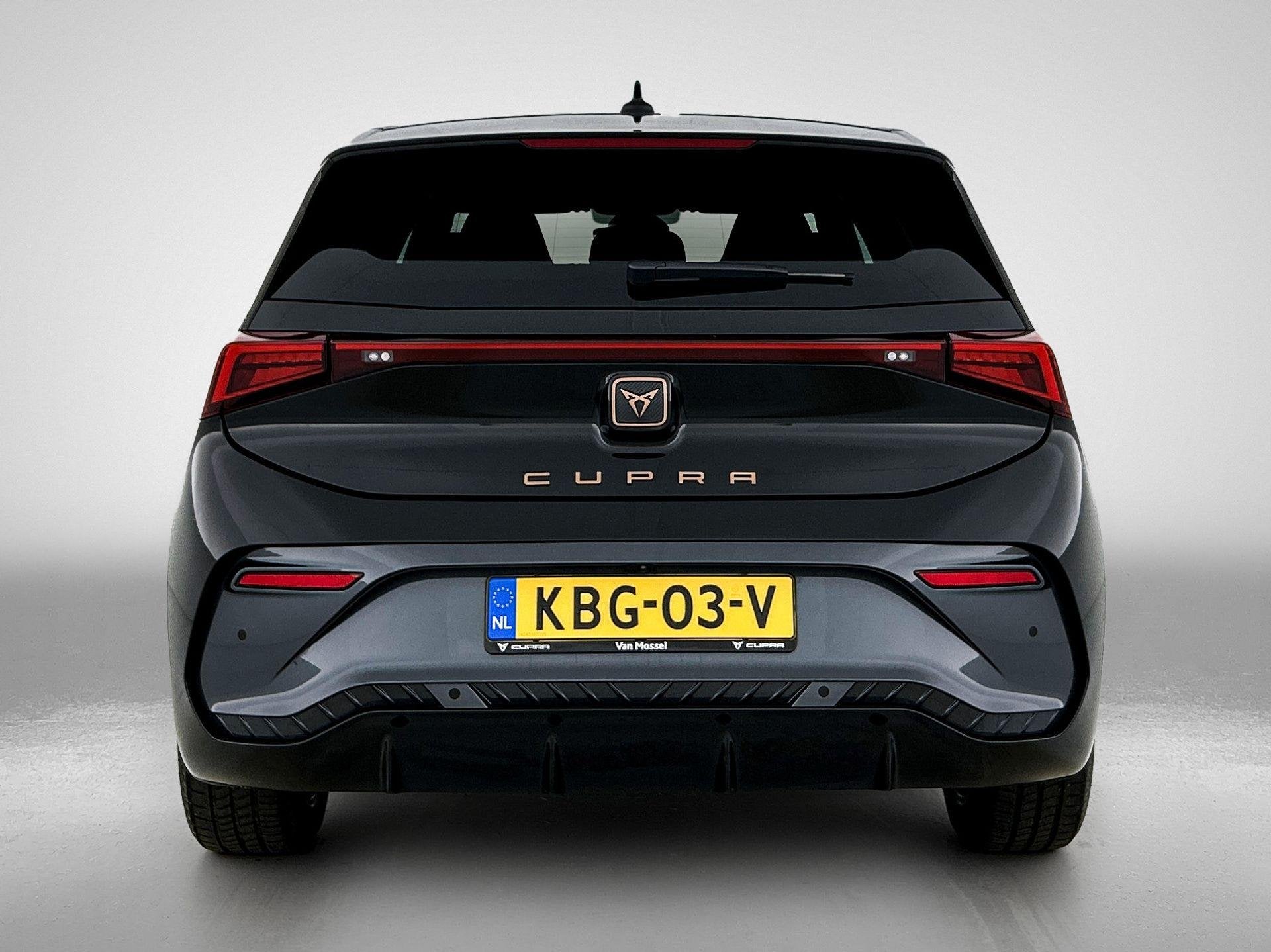 CUPRA Born Business 63 kWh | NIEUW BINNEN | STOELVERWARMING, Auto's, Gebruikt, Zwart, 24 min, Onderhoudsboekje