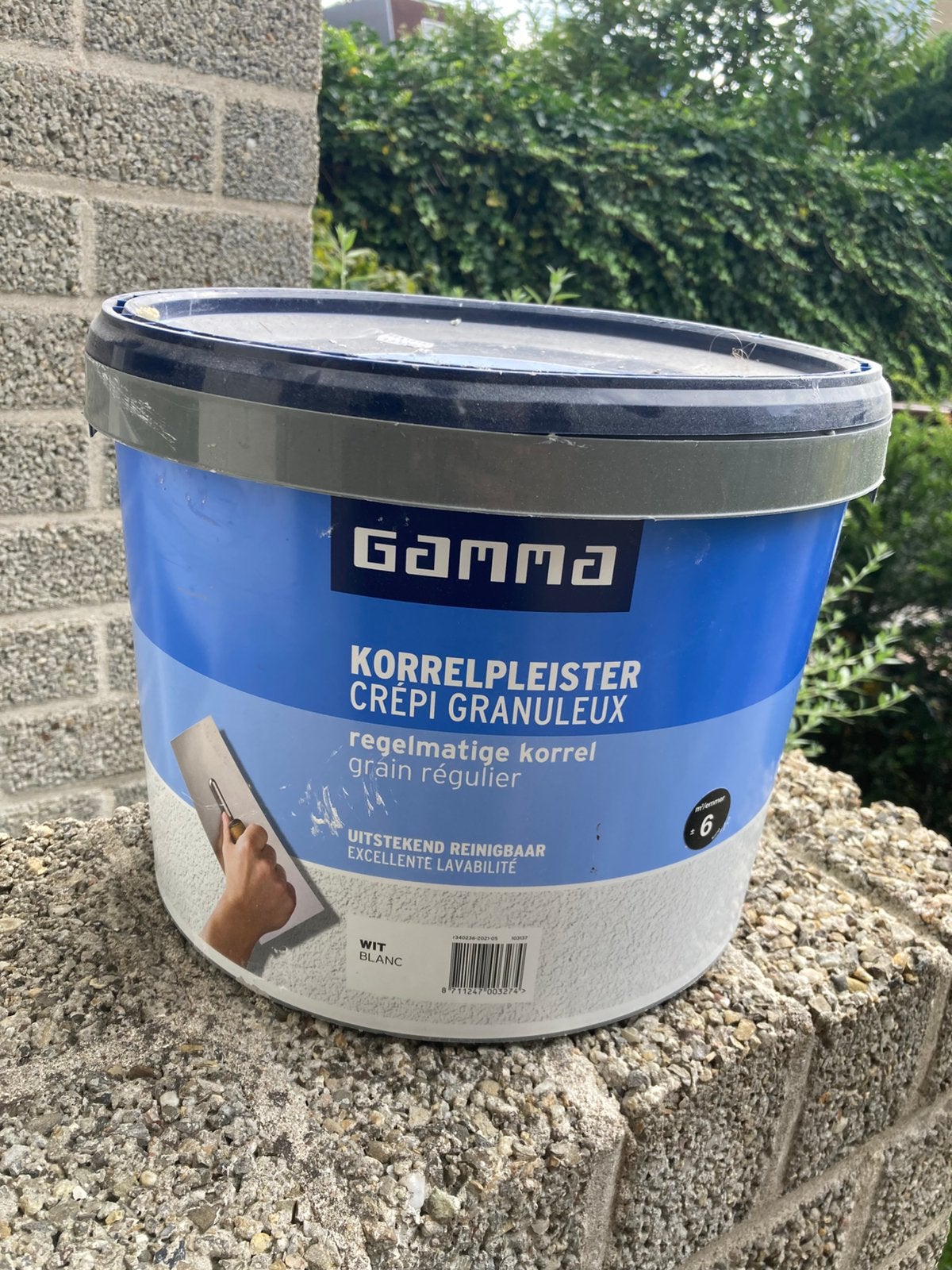 Gratis: Korrelpleister 1,5 emmer, 10 tot 15 liter, Ophalen, Zo goed als nieuw, Wit