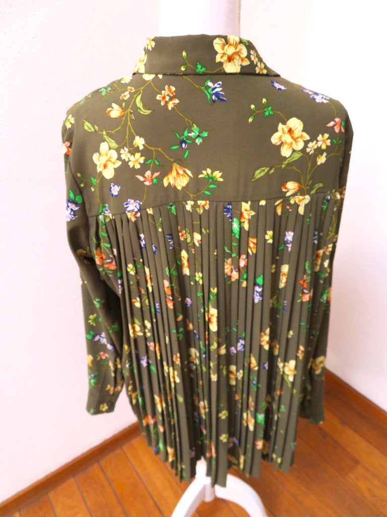 W23 ONLY aparte blouse (voor foto2) groen maat 40, Maat 38/40 (M), Only, Ophalen of Verzenden, Zo goed als nieuw