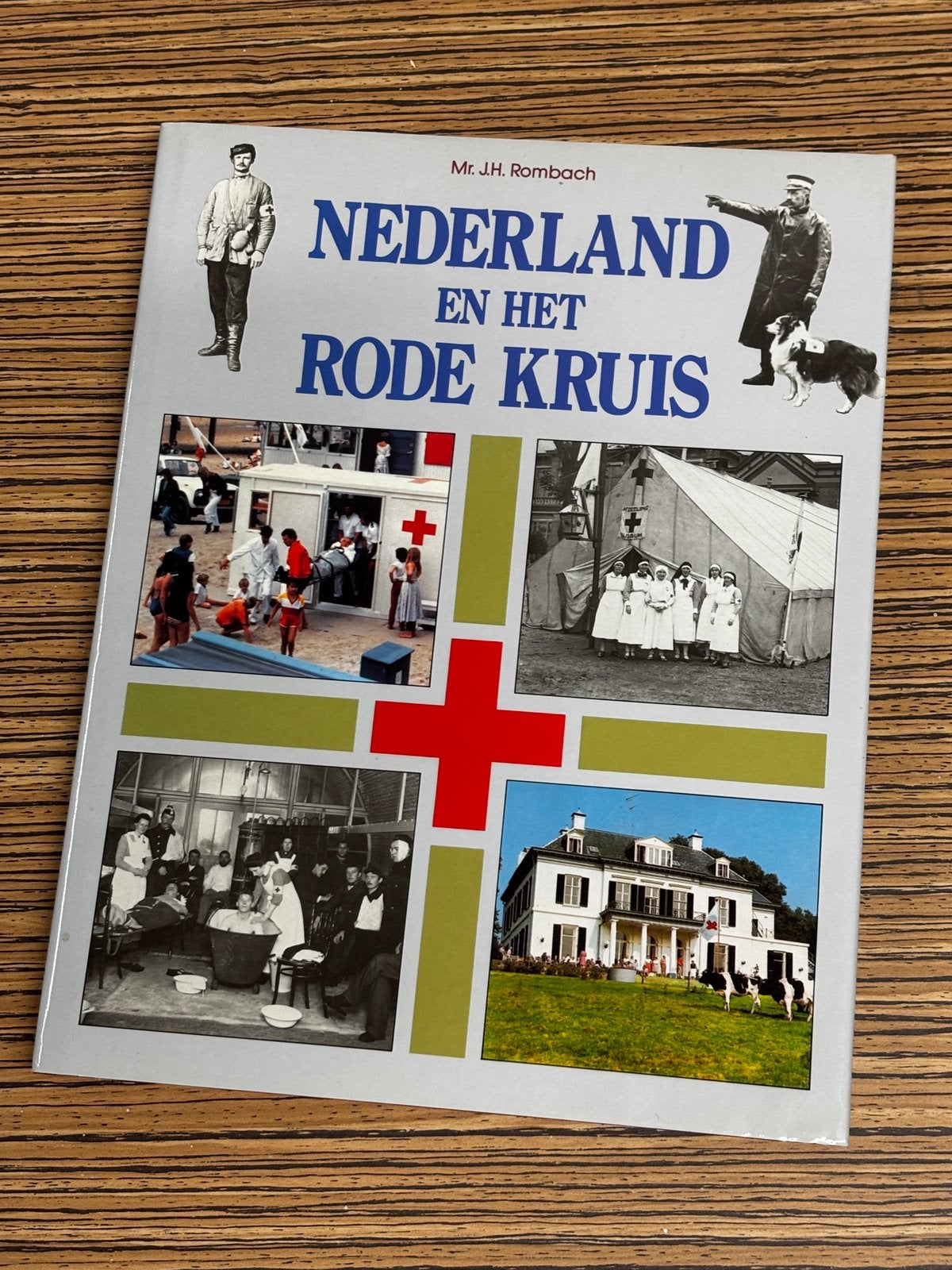 Nederland en het rode kruis, Ophalen of Verzenden, Zo goed als nieuw
