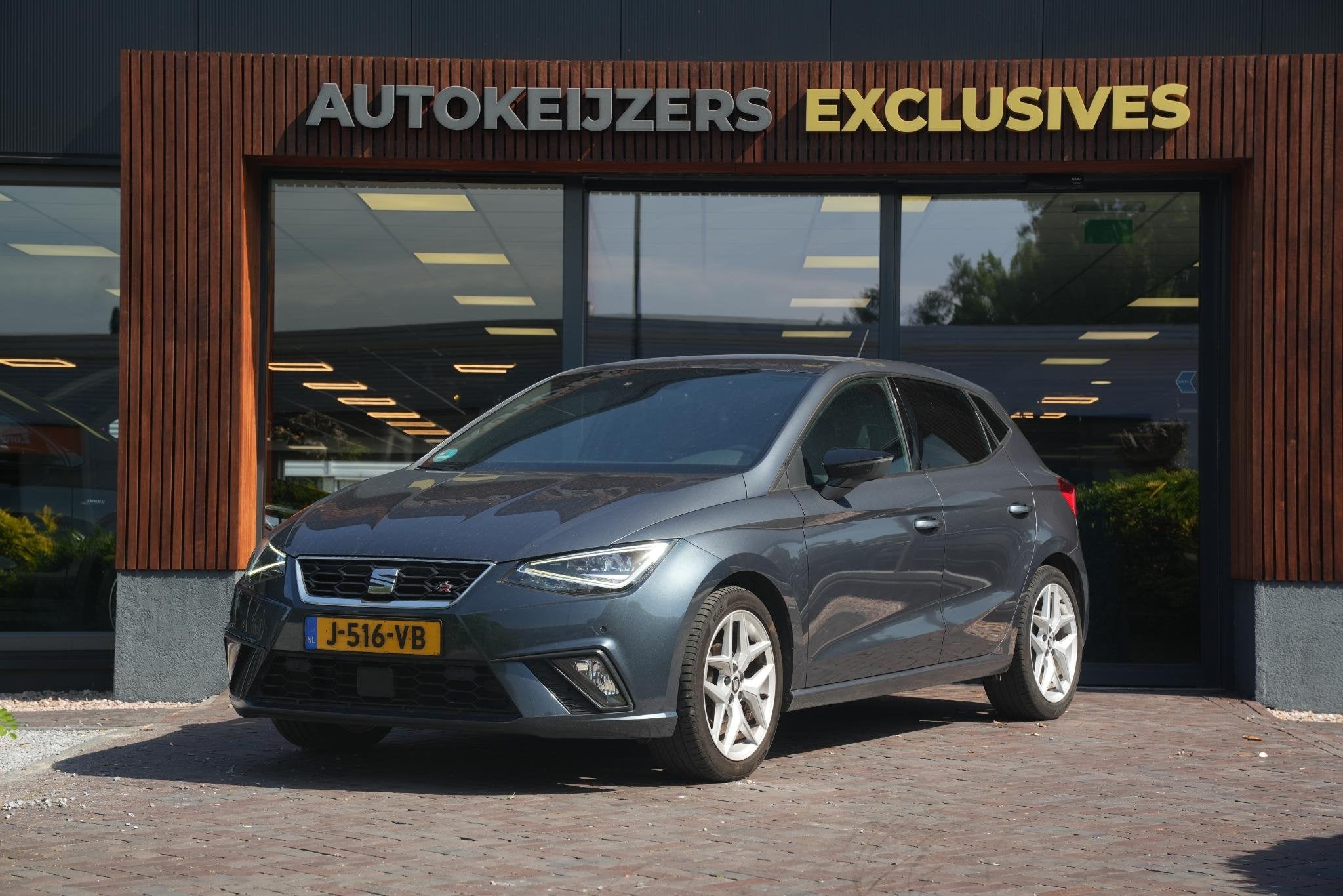 SEAT Ibiza 1.0 TSI FR Business Intense Plus FR Virtual Dash, Voorwielaandrijving, Alcantara, Ibiza, Origineel Nederlands