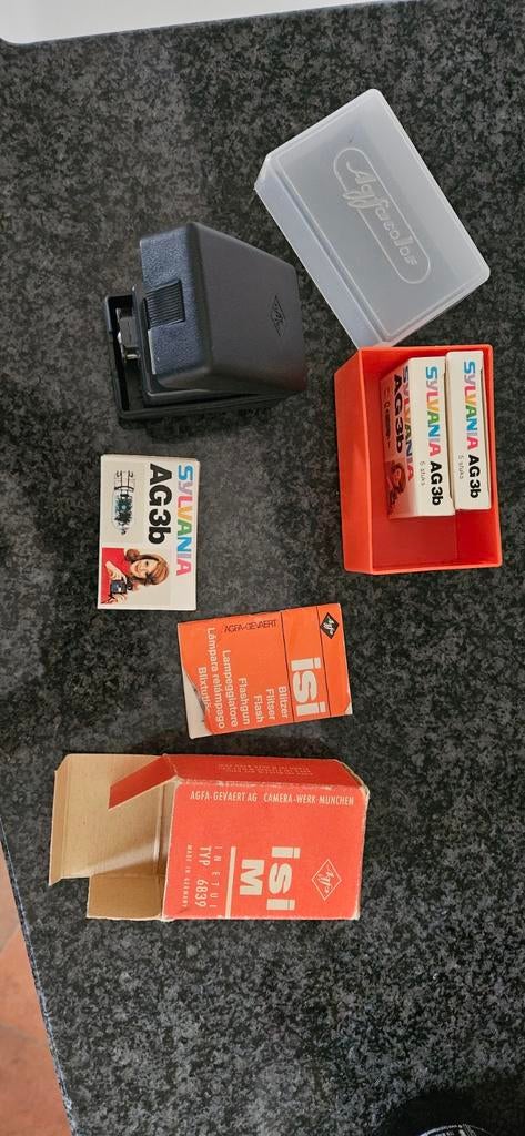 Agfa Isi M Flitser (type 6839) + Sylvania AG 3b flitslampen, Ophalen of Verzenden, Zo goed als nieuw, Overige merken