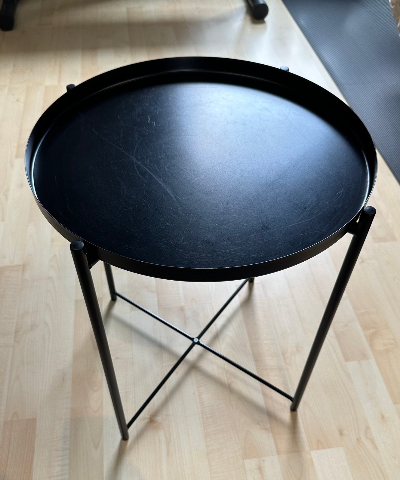 IKEA GLADOM table, Minder dan 55 cm, Rond, Zo goed als nieuw, Ophalen