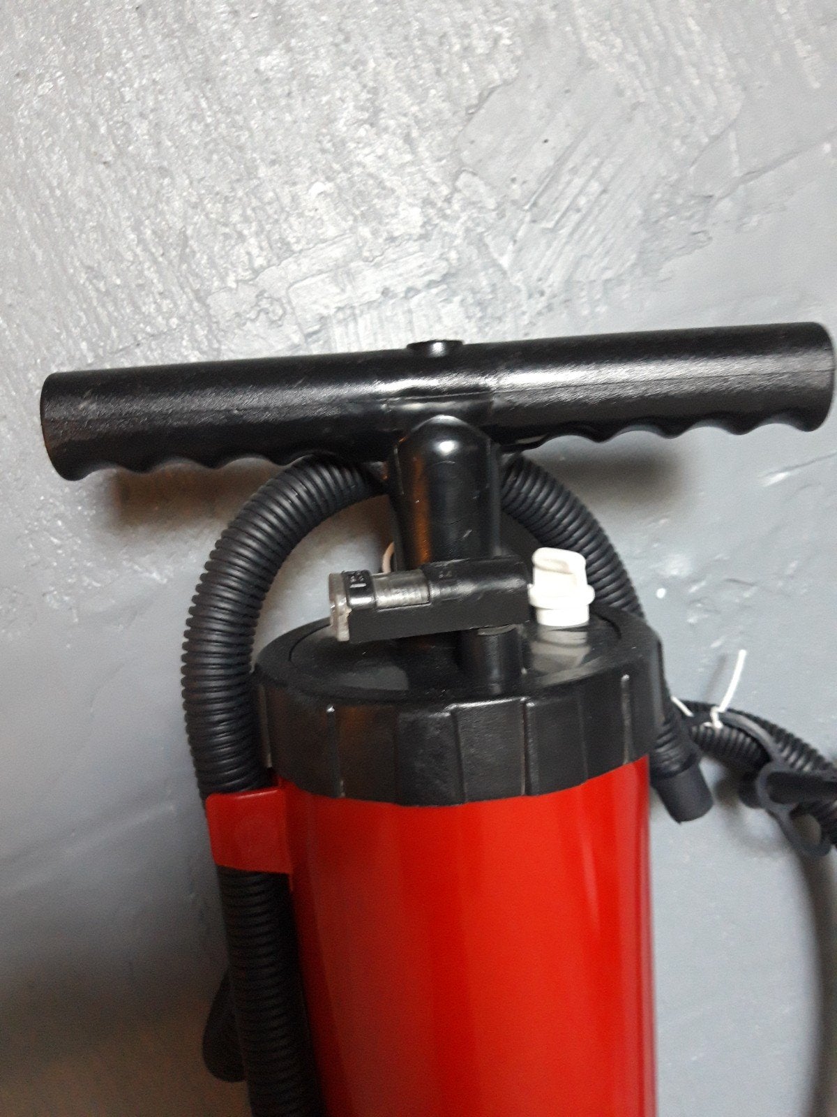 Rode handpomp voor opblaasbare artikelen, Ophalen of Verzenden, Gebruikt, Handmatig
