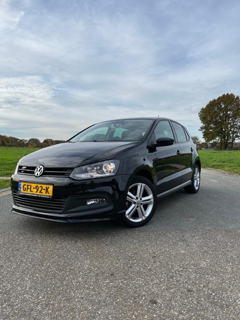 Volkswagen Polo 1.2 R-line 2014, Auto's, Voorwielaandrijving, 967 kg, Zwart, Zwart