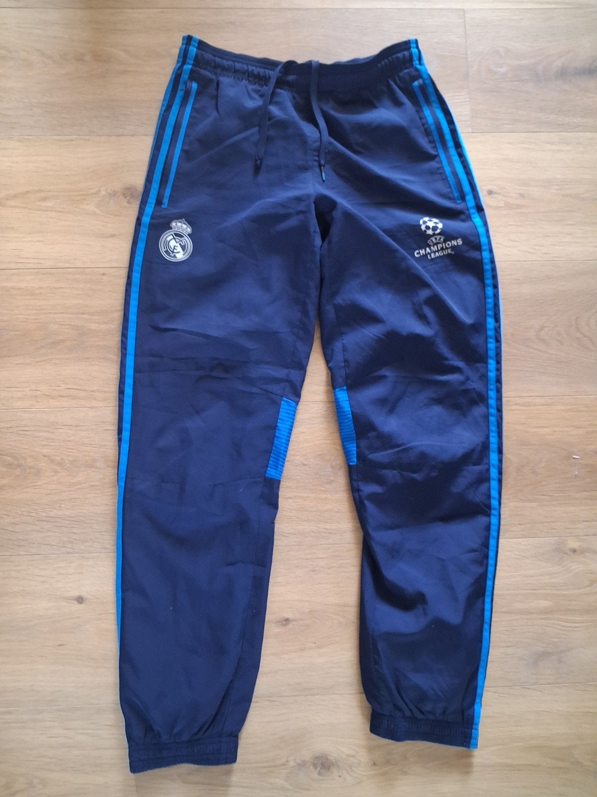 Real Madrid Adidas Vintage Trainingsbroek XS Blauw, Blauw, Ophalen of Verzenden, Adidas, Voetbal