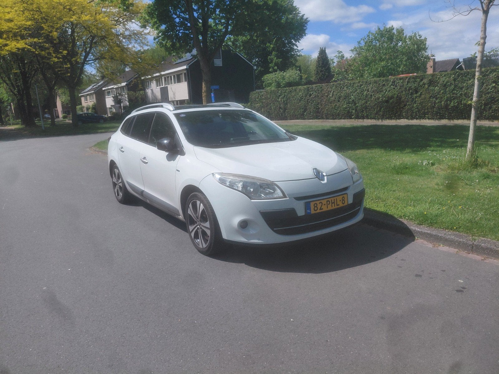 Renault Mégane 1.4 16V TCE 96KW Estate 2011 Wit, Auto's, Voorwielaandrijving, Stof, Zwart, 4 cilinders
