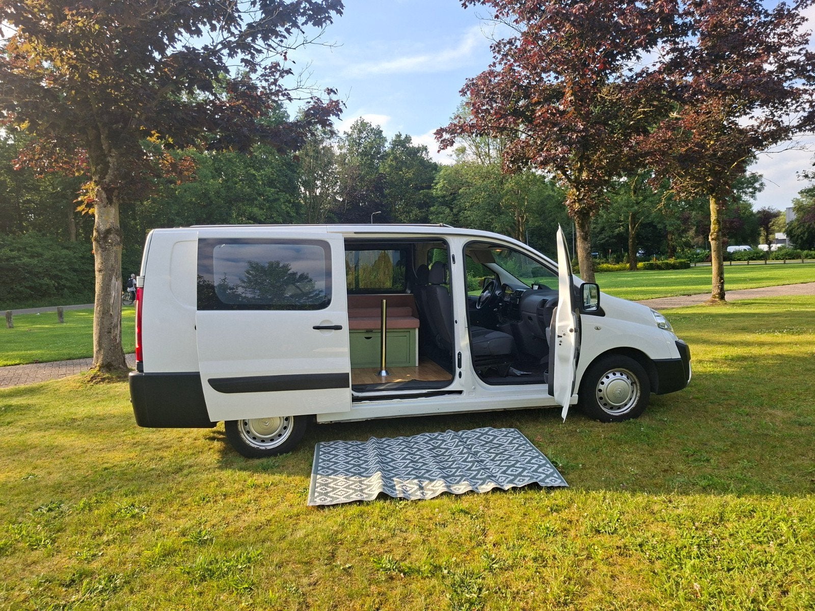 Foto 9 van Citroën Jumpy Camperbus Compact / Compleet INRUIL MOGENLIJK