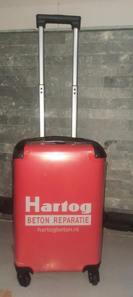 Koffer 4060 nog in de plastic nieuw, 50 tot 60 cm, Hard kunststof, Nieuw, Ophalen of Verzenden