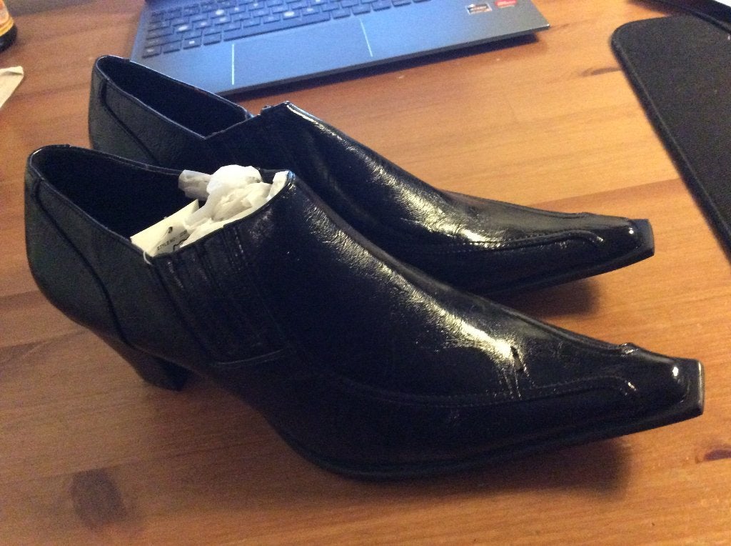 Super In zwarte schoenen, smalle neus. Nieuw, diverse maten, Schoenen met lage hakken, Zwart, Nieuw, Ophalen of Verzenden