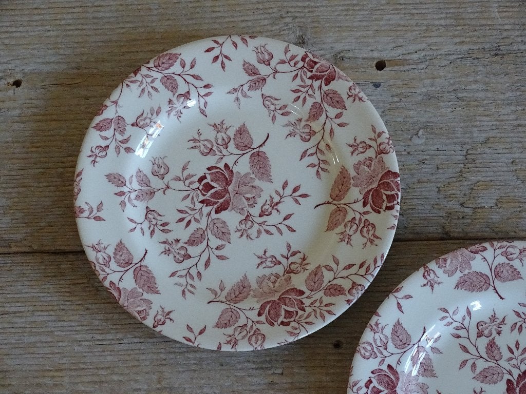 Servies, Engels Rood, ROZEN, zo goed als nieuw, Ophalen of Verzenden