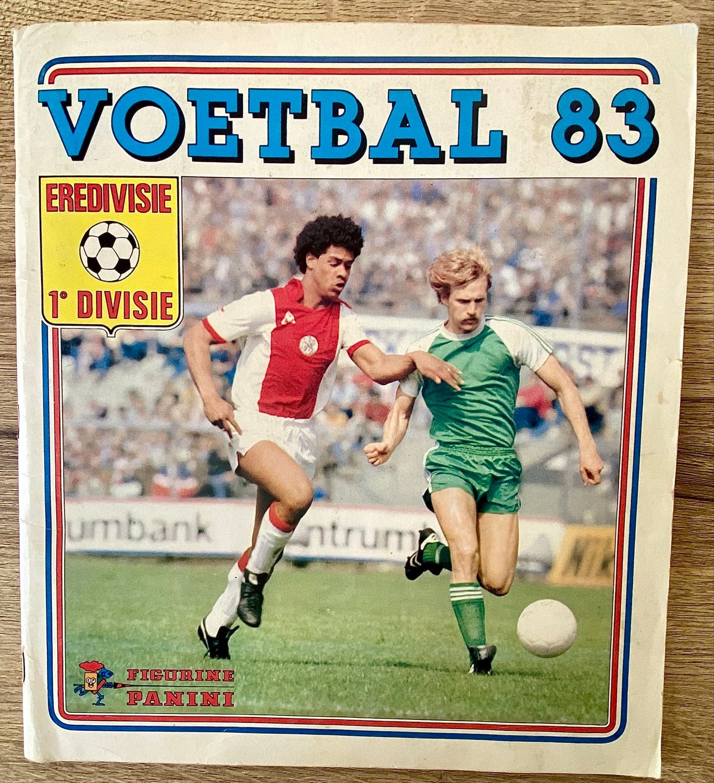 Panini Voetbal 83 Stickerboek - Compleet, Verzamelen, Ophalen of Verzenden, Gebruikt, Overige binnenlandse clubs, Boek of Tijdschrift