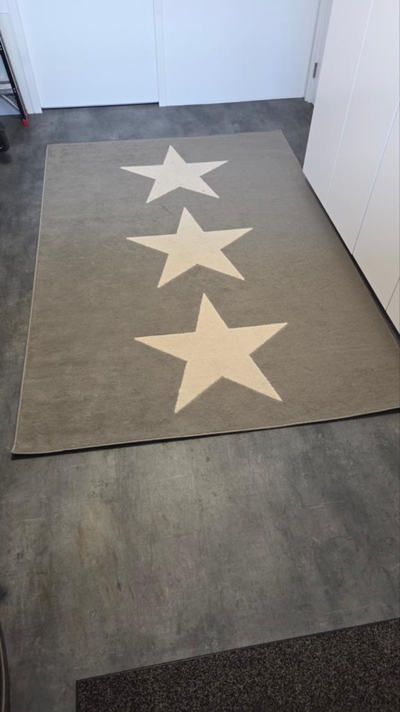 Sterren vloerkleed grijs/beige, Huis en Inrichting, Stoffering | Tapijten en Kleden, Ophalen, Gebruikt, 100 tot 150 cm, Grijs
