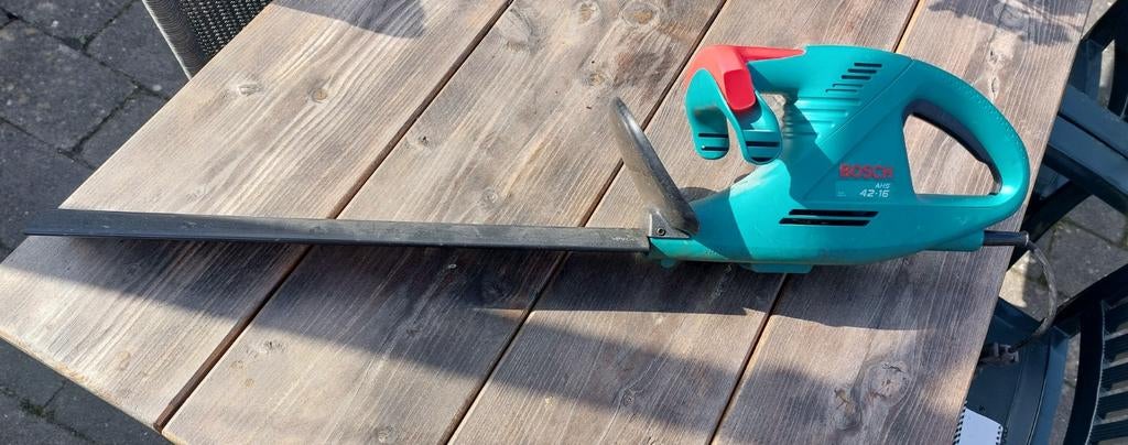 Electrische heggeschaar van Bosh, Ophalen, Gebruikt, Elektrisch, Bosch
