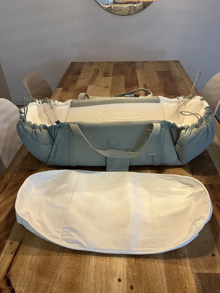 Najell Sleepcarrier mint groen met waterdichte inlegger, Ophalen, Zo goed als nieuw, Reisbedje