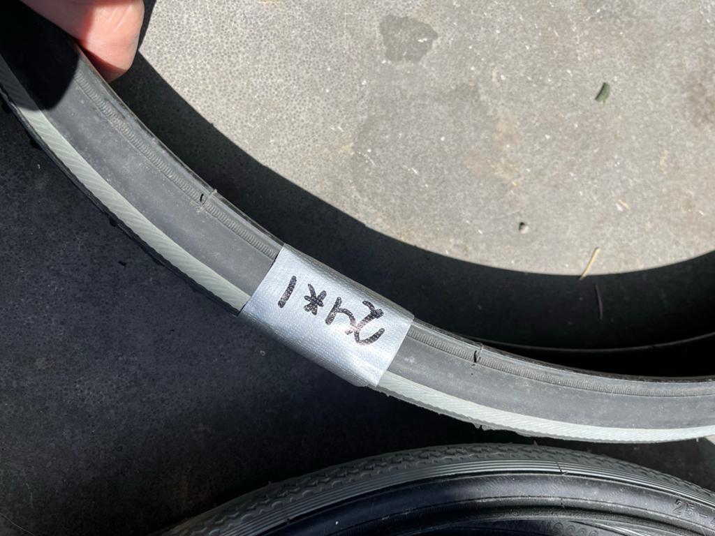Schwalbe Marathon Plus en Rightrun rolstoelbanden, Ophalen, Gebruikt, Band, Rubber