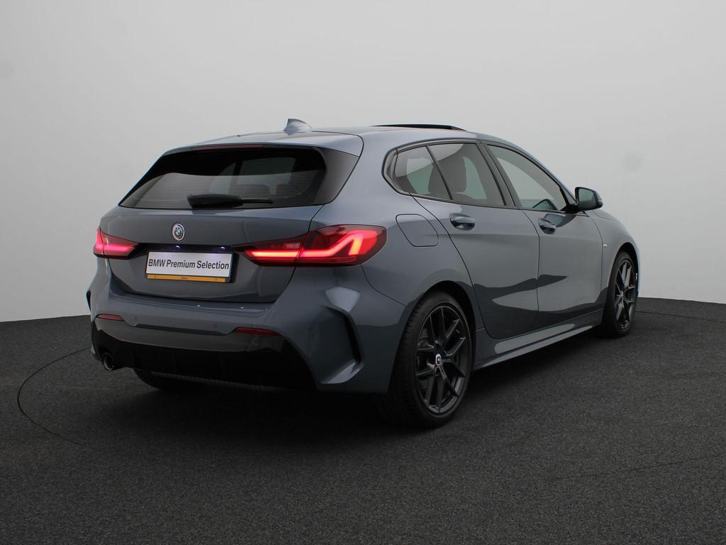 BMW 1 Serie 118i M Sportpakket | HIFI | PDC | Panoramadak |, 136 pk, Gebruikt, Met garantie (alle), Multifunctioneel stuurwiel