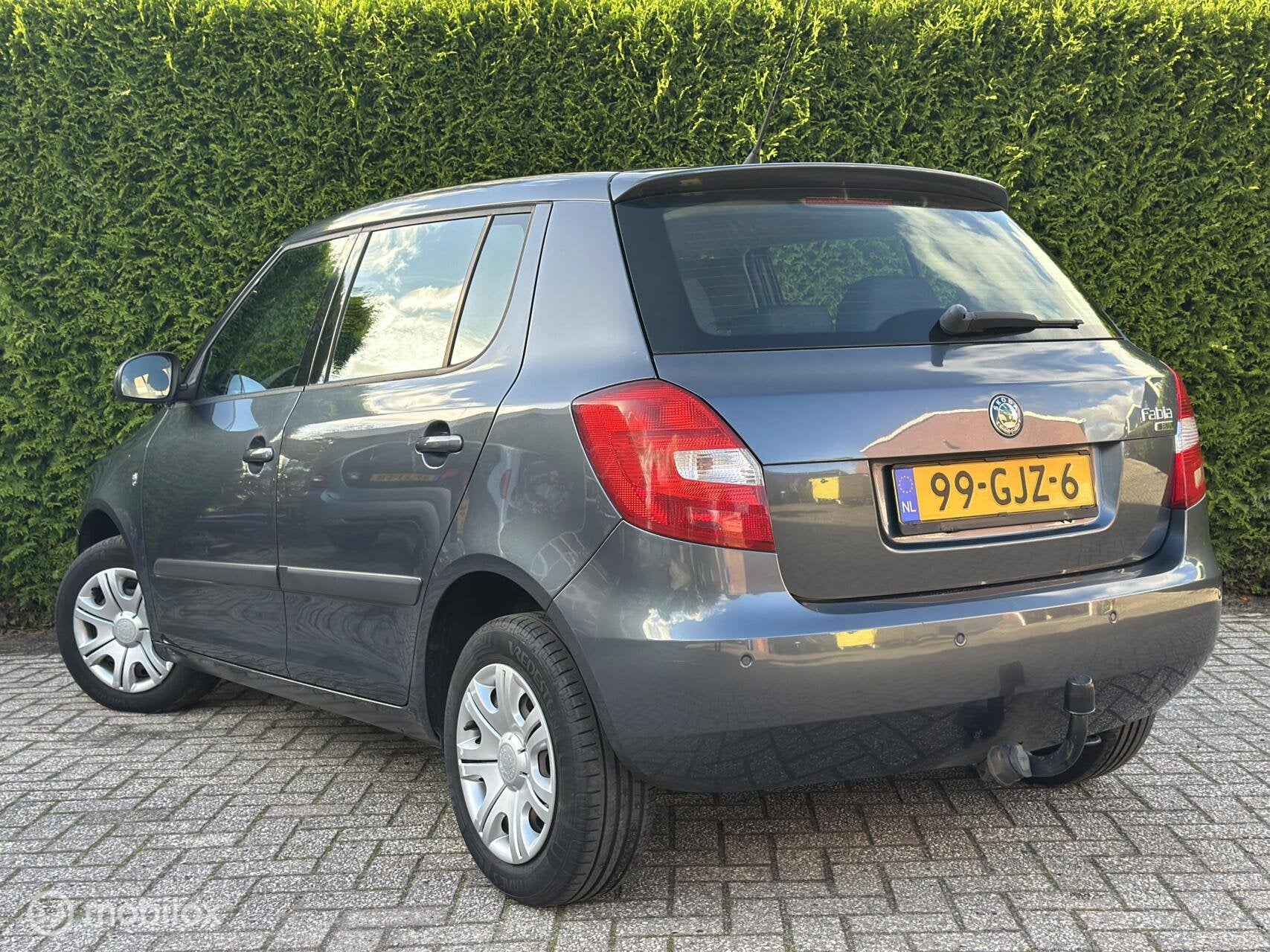 Skoda Fabia 1.4-16V Ambiente Business | Trekhaak |Airco| NAP, Auto's, Voorwielaandrijving, Zwart, 4 cilinders, Origineel Nederlands