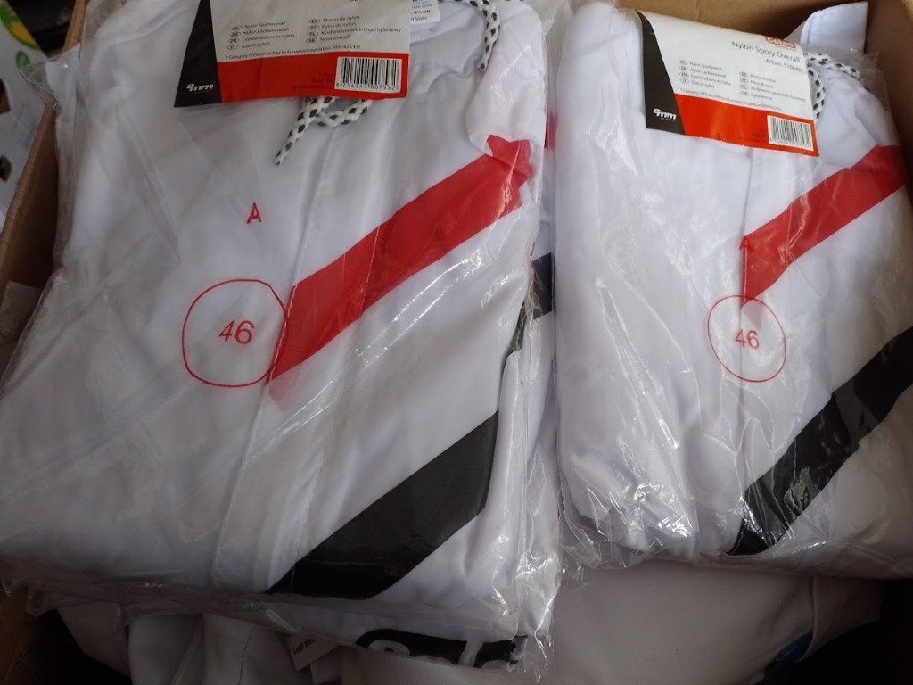 4 stuks nylon spuitoverall maat 46, Ophalen of Verzenden, Nieuw, Overall