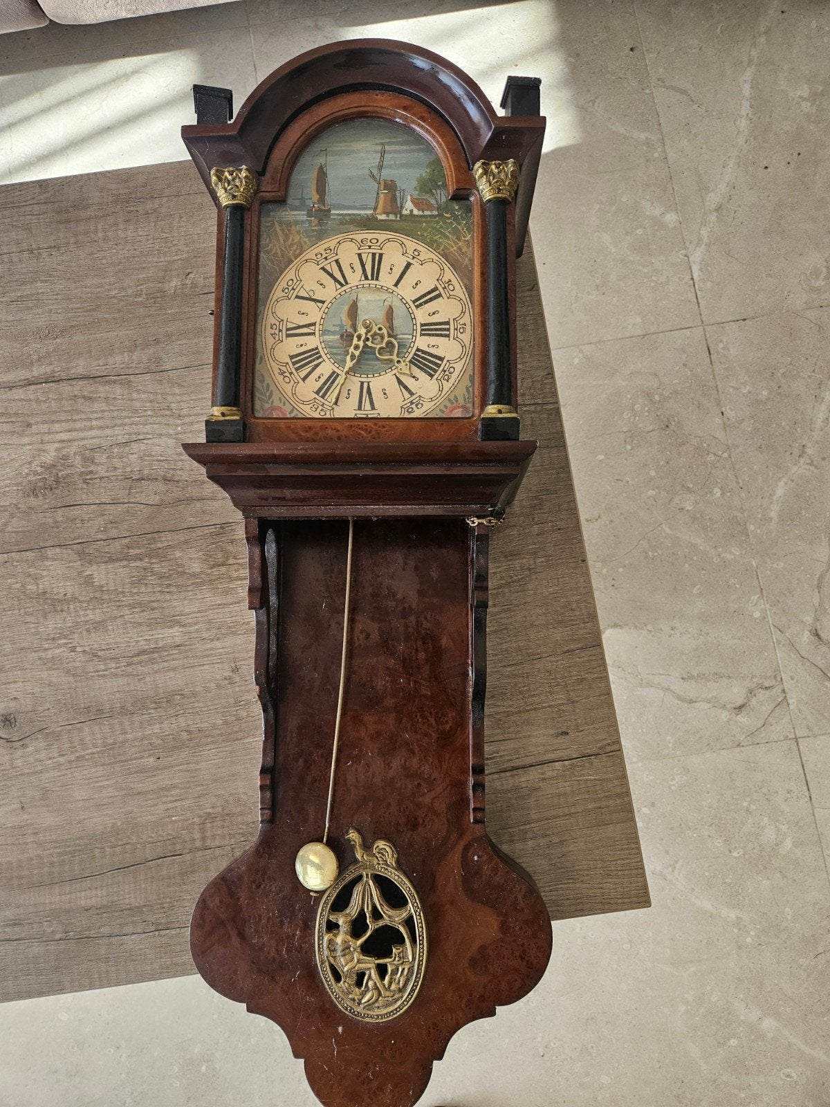 Antieke Friese Staartklok met Handgeschilderde Wijzerplaat, Antiek en Kunst, Ophalen of Verzenden